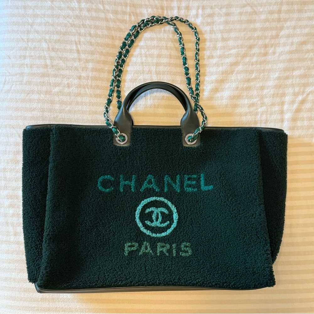 CHANEL Deauville Shearling and Leather Green Tote Bag